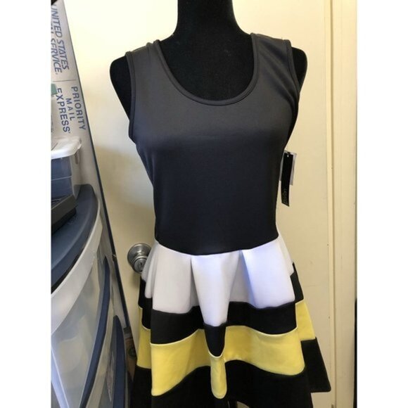 Darian Women's Dress Size Large - Picture 7 of 10